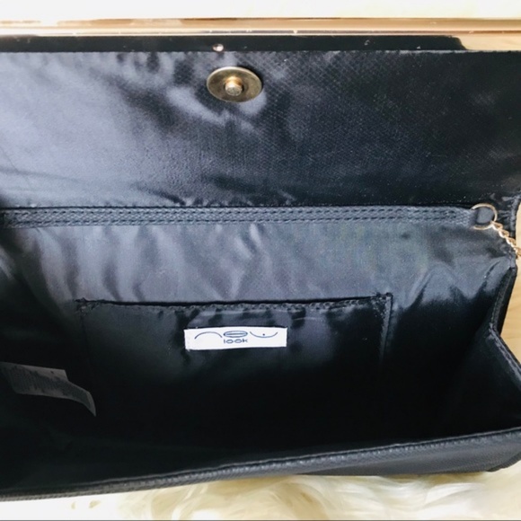 New Look Mock Snake Print Black Chelsea Clutch Bag - Picture 6 of 6
